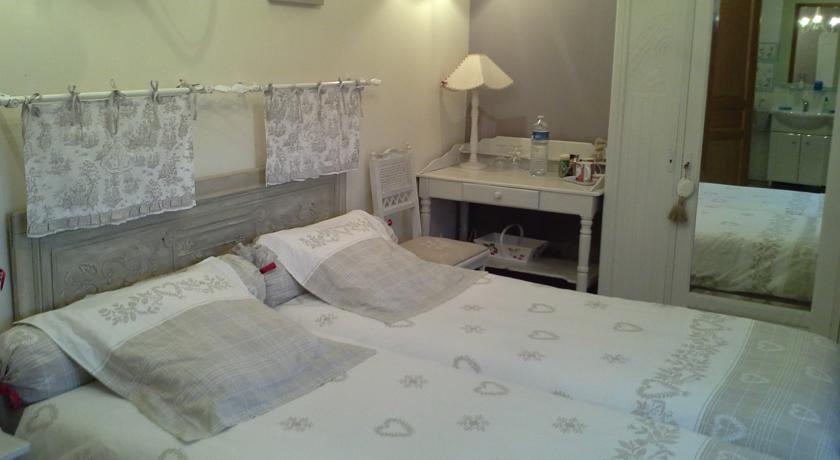 Chambres D'Hotes Au Temps Des Cerises Jumieges Phòng bức ảnh